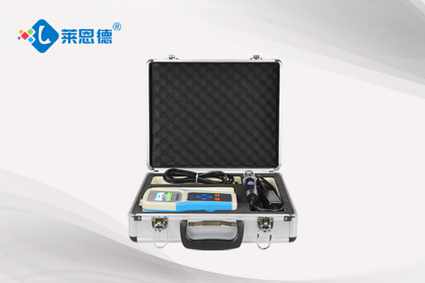 土壤溫度、水分、鹽分PH速測(cè)儀